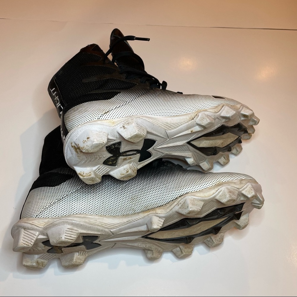 Black and White Under Armor Football Shoes - Picture 6 of 6